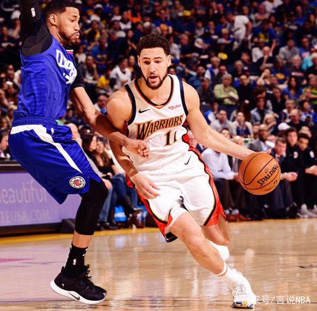 记者:内马尔将在本周初与利雅得新月会面完成解约.